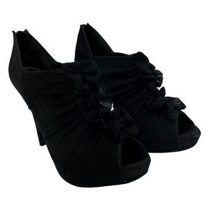 Jacqueline Ferrar Size 9.5 Stiletto Heels Ruffle Sandals